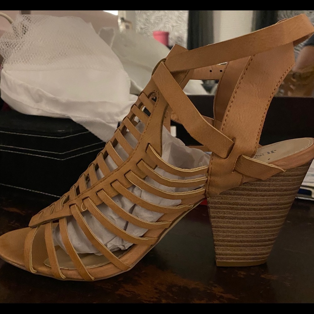 Cut out Gladiator Ankle Shooties